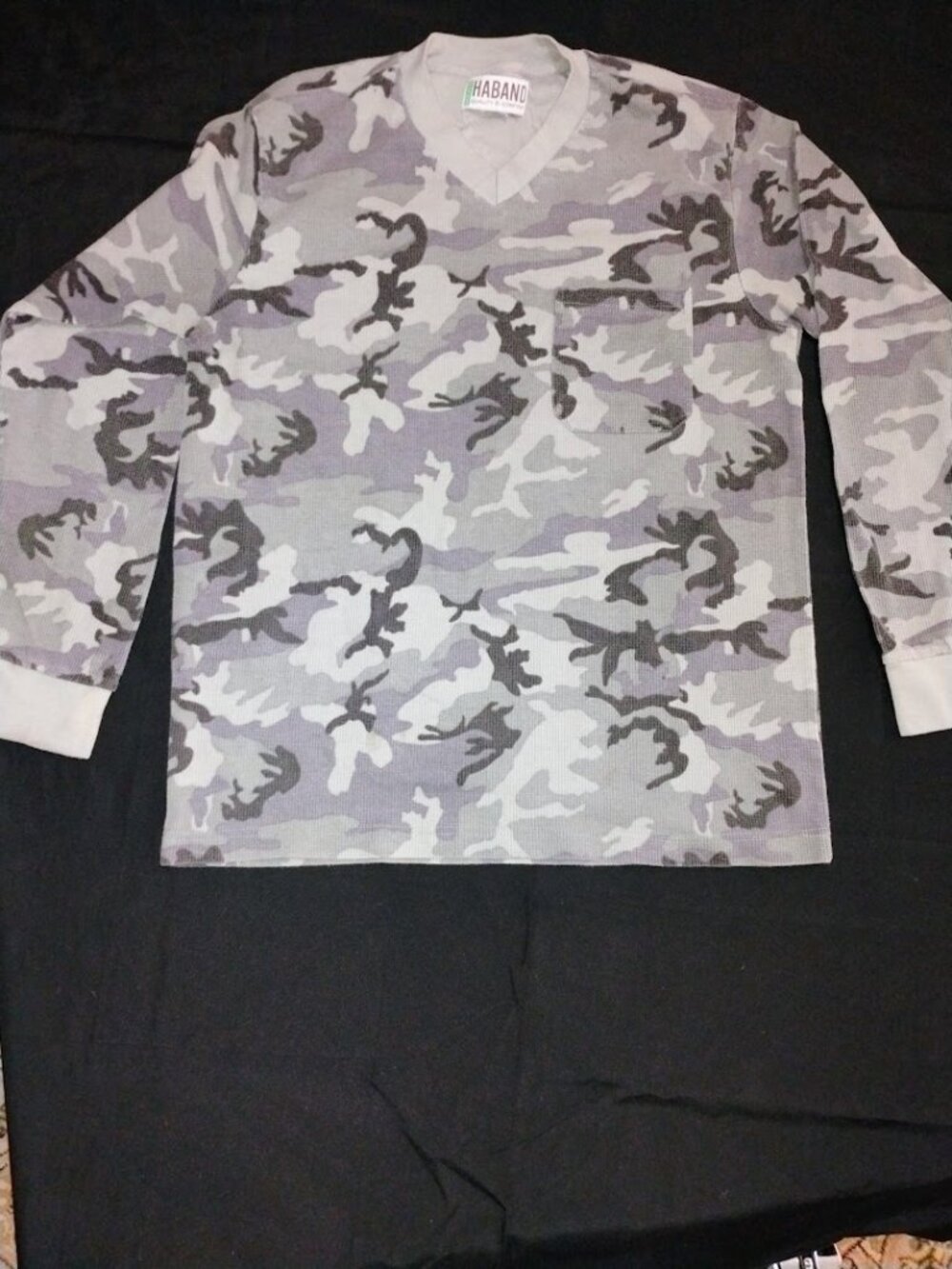 Vintage 90s Haband Urban Camo V-Neck Long Sleeve Shirt Pocket Cuffs Gray Snow